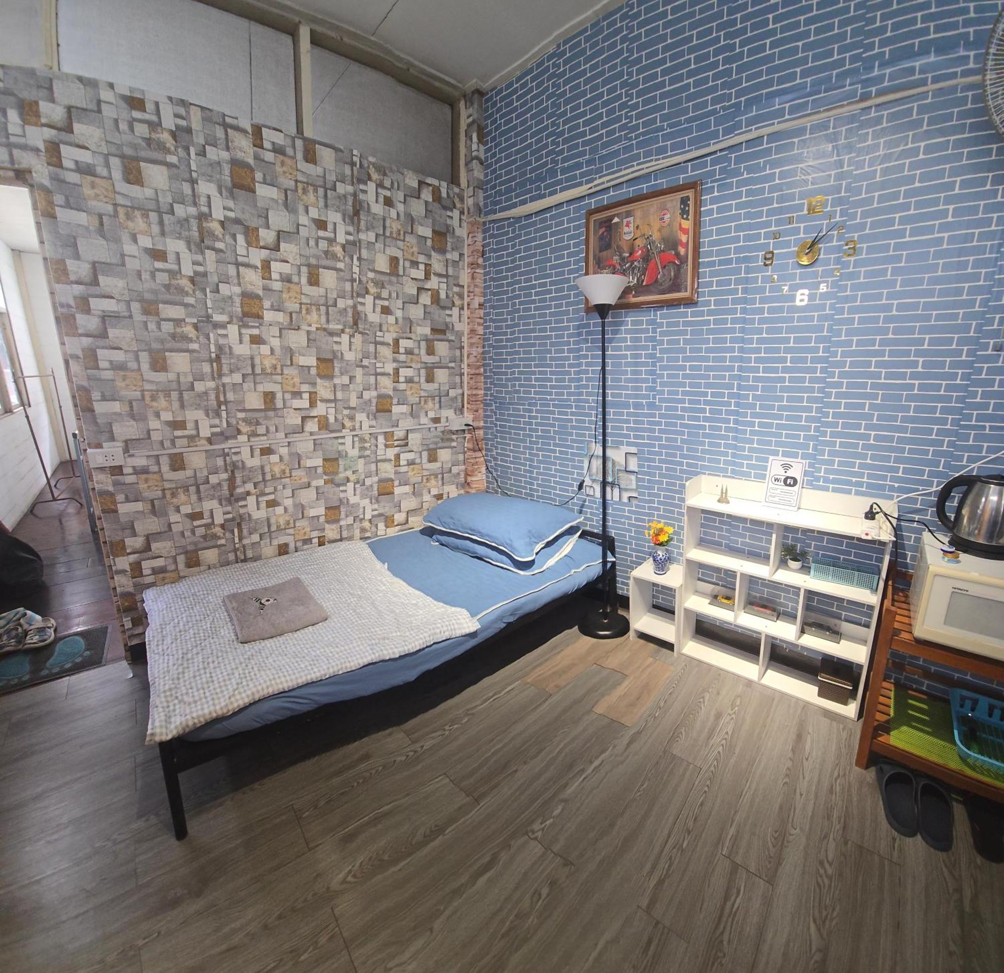 211 Olan Place Spacious With Free Wi-fi Bangkok